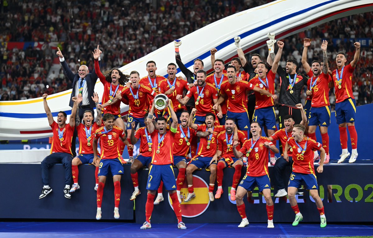 EURO2024FRA's tweet photo. 🏆 Quelle équipe ♥️♥️♥️♥️

#ESPENG | #EURO2024 https://t.co/y4DOilrCmv