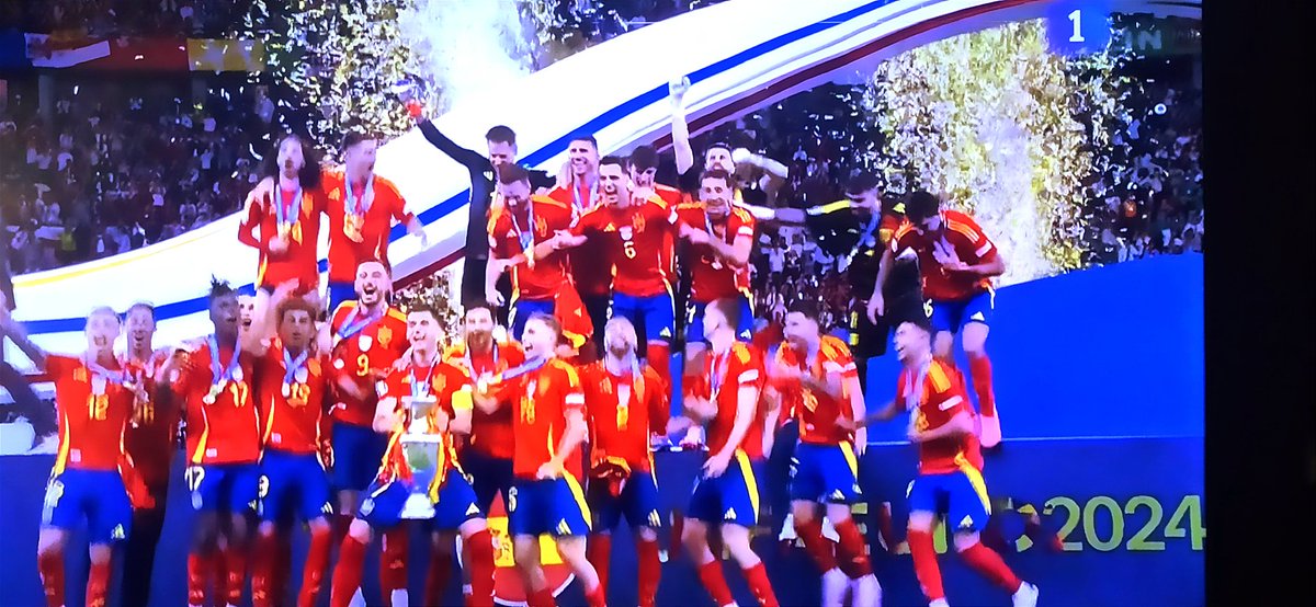 European championships.... again x4🏆🏆🏆🏆❤️💛❤️🇪🇸💪🏻
#Eurocopa2024 #eurofinal2024