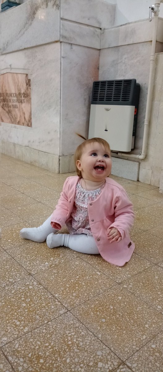 RegoliG's tweet photo. Hoy festejamos el bauticumple de mí bebita y su carita nos dice todo no? 
Te amo reina de mí corazón ❤️ https://t.co/8XHhZFKRcE
