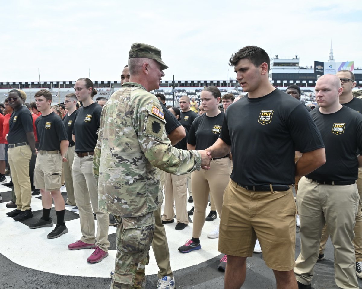 TAGofPA's tweet photo. Outstanding day @PoconoRaceway where @PaNationalGuard Veterans, recruits, and current Service Members were honored for their service before the #HighPoint400. Thanks to our Soldiers and Airmen for showing @NASCAR fans what we’re all about! #TogetherWeServe https://t.co/zjTizrYRDO