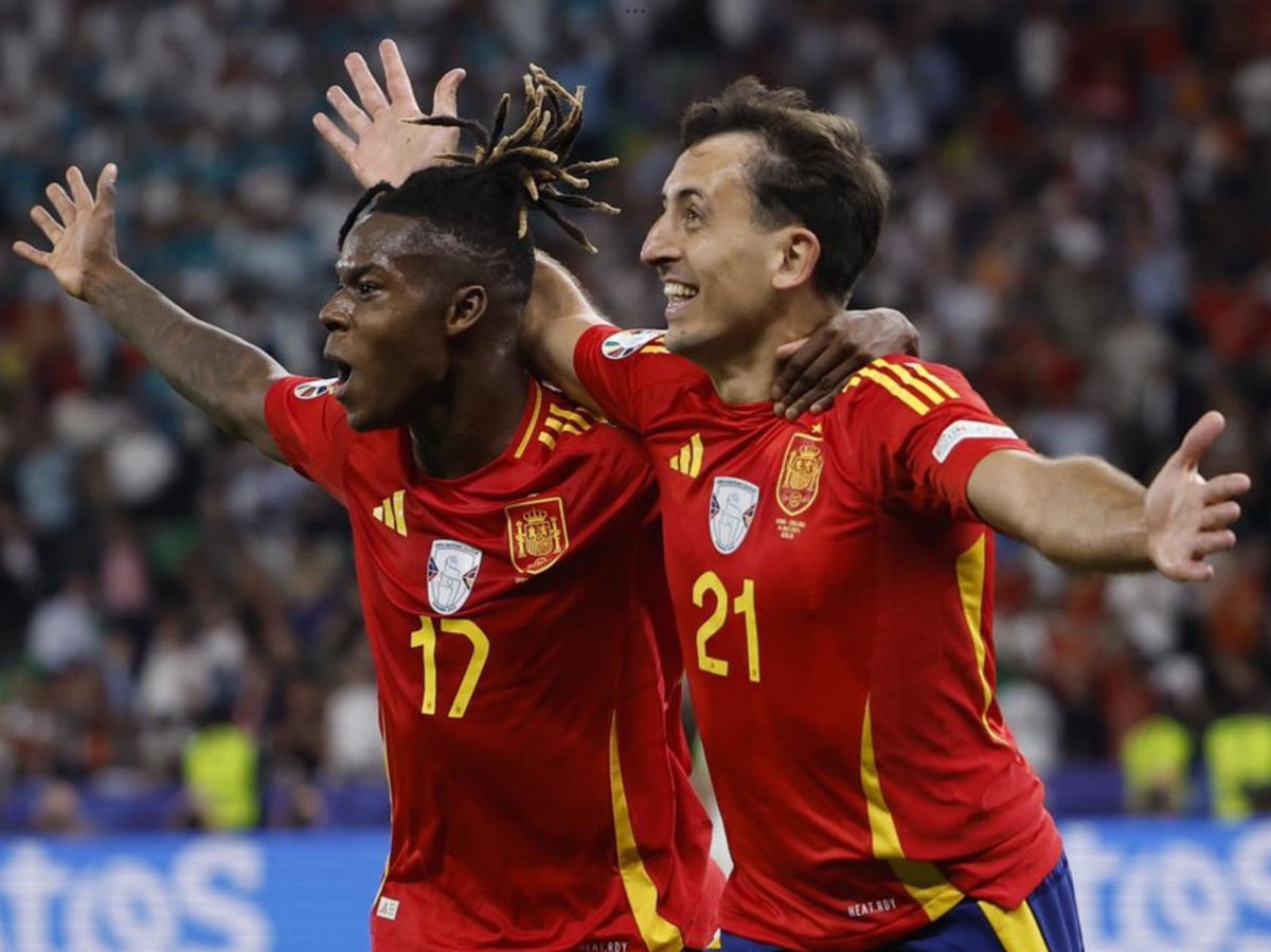 lamacope's tweet photo. SOMOS CAMPEONES DE EUROPA.

7 partidos ganados. 15 goles a favor 4 en contra.
Hemos vencido a croatas, italianos, alemanes , franceses e ingleses.

CUATRO EUROCOPAS PARA LOS NUESTROS https://t.co/G1w1Se3nMD