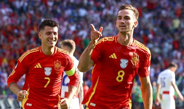 HiddenGoalsFC's tweet image. My team of the tournament :

GK: Mamardashvilli 🇬🇪
FB: Carvajal 🇪🇦
CB: Guehi 🏴󠁧󠁢󠁥󠁮󠁧󠁿
CB: Saliba 🇲🇫
FB: N. Mendes 🇵🇹
CM: Rodri 🇪🇦
CM: F. Ruiz 🇪🇦
CM: Musiala 🇩🇪
FWD: Yamal 🇪🇦
FWD: N. Williams 🇪🇦
FWD: Gakpo 🇳🇱

Honorable mentions: Simmons, Koundé, Vitinha, Cucurella, Bellingham