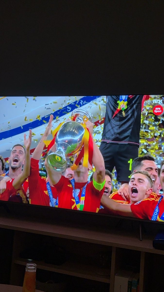 PeekPerfomance's tweet photo. VAMOS ESPANA 🥹🥹😍😍
#EURo2024 #ESPENG #SPAENG #NRKEM #Spain_England #SpainEngland #Spain #England https://t.co/mA7C9bW869