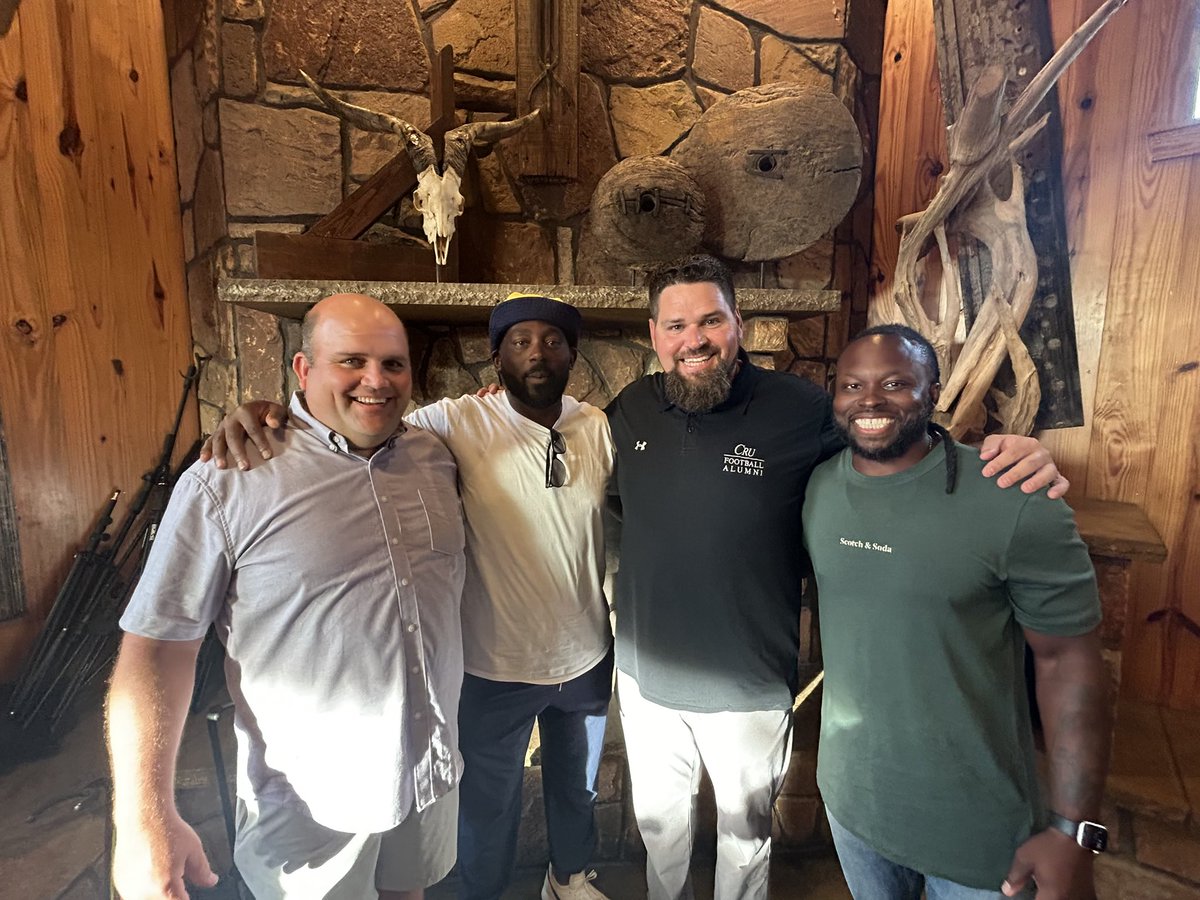 What a great to weekend to be CRUsader! We got to announce 4 new members into our Hall of Honor and raise a ton of money at our annual Corky Nelson Golf Tournament benefiting <a href="/CruFootball/">UMHB Football🏈</a> and <a href="/UMHB/">Mary Hardin-Baylor</a> Scholarships! #D3FB #WhyUMHB #BestinTX