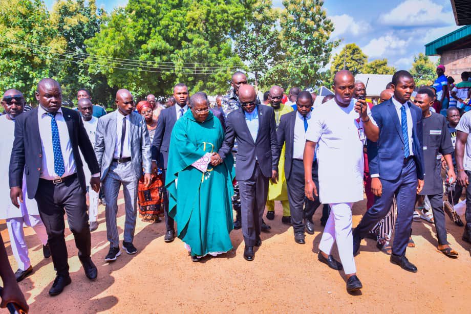 HyacinthAlia's tweet image. Today, at the Thanksgiving Mass to celebrate the 50th Priestly Ordination Anniversary and retirement of my big brother and mentor, Very Revd Fr. Dominic Jir, I made a pledge to rebuild St. Francis Primary School, Agidi-Mbatiav, where I once received my primary education.