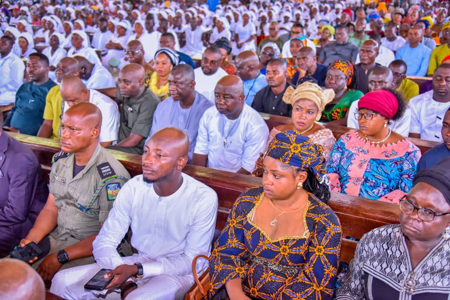 HyacinthAlia's tweet image. Today, at the Thanksgiving Mass to celebrate the 50th Priestly Ordination Anniversary and retirement of my big brother and mentor, Very Revd Fr. Dominic Jir, I made a pledge to rebuild St. Francis Primary School, Agidi-Mbatiav, where I once received my primary education.