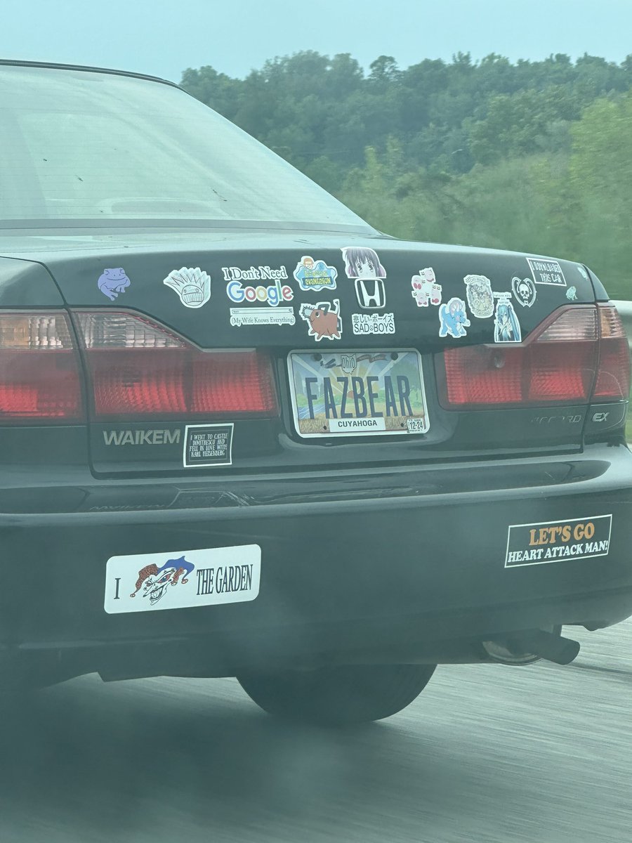 WHOEVER ROCKIN THE FAZBEAR PLATE U ARE THE GOAT