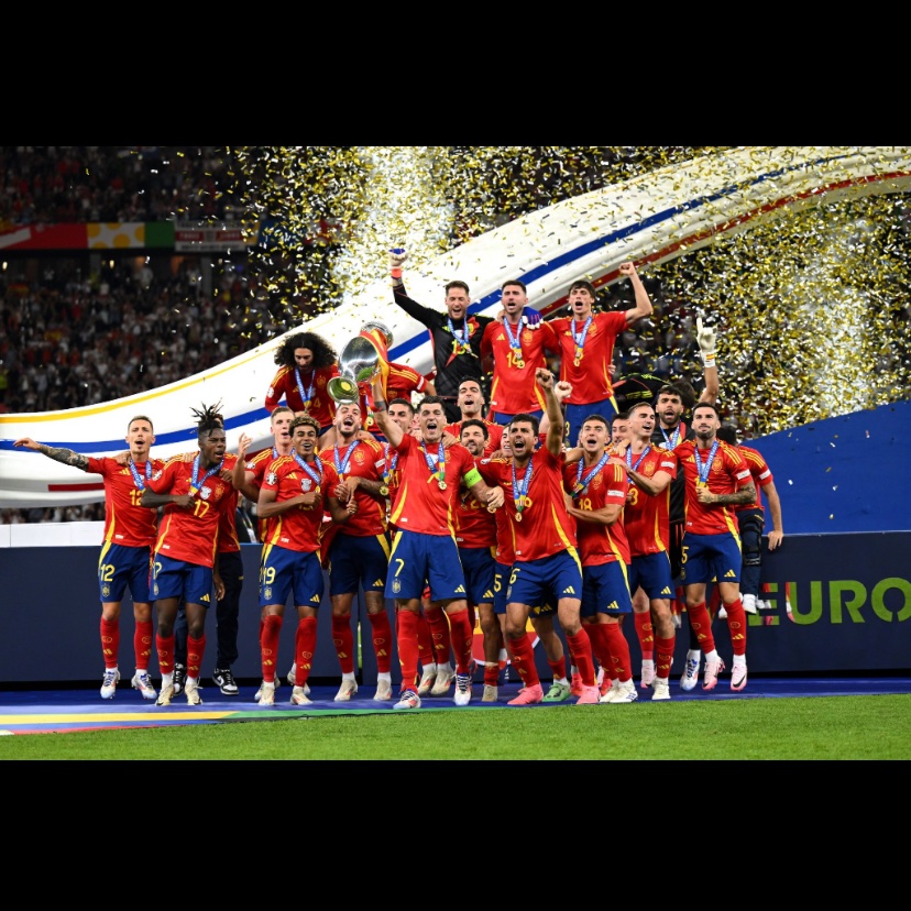 KanwariaSimran's tweet photo. Vaamooooos💪
Unbeaten🇪🇸
Congratulations Spain 🇪🇸😍👏
Euro Champion 2024 ❤️🏆
Well deserved and played so well throughout the tournament🫡😍the players of this team are so good 🔥well tried team England👏better luck next time 👍what a euro cup😆Unbelievable😍
#ENGSPA 
#EURo2024 https://t.co/jz4bV5VEGk