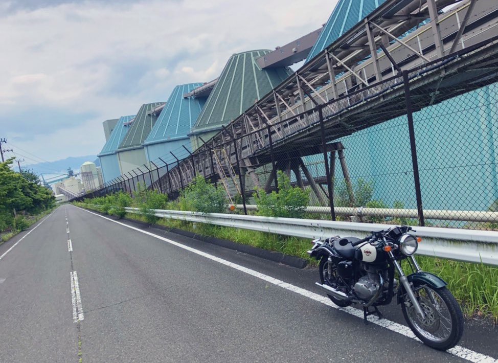 karafutwork's tweet photo. 🔥 &amp; 🏍️
#関西電力舞鶴火力発電所 
#合計出力180万kW #2unit https://t.co/Cz4KksC4kF