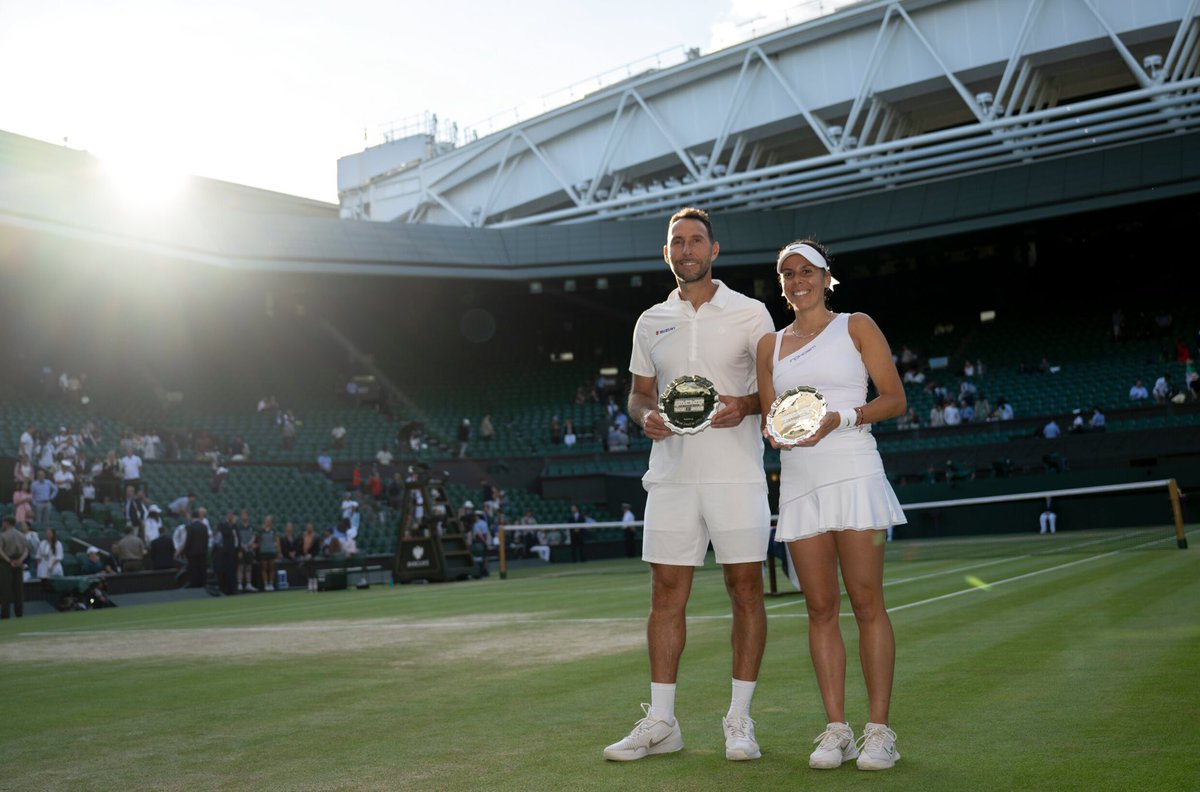 gonzalezsanty's tweet photo. Finalistas de Wimbledon!!!! 💚💜
2 semanas inolvidables!!
Gracias por todo el apoyo y aunque no ganamos , lo dimos todo!!! Viva México 🇲🇽 https://t.co/IXNHuMqUJC