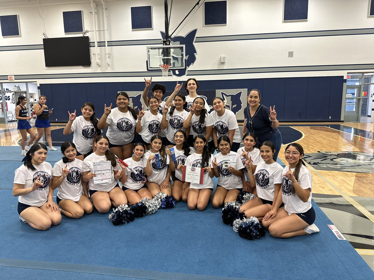 MOUNTAIN VIEW HS CHEER TEAM tweet media
