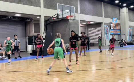 Ellabolling21's tweet photo. Roses Rising Stars 2024 💐
Thanks to the coaches and players from  @TEAMOMGAL for making me feel like family last week. So thankful for the opportunity! https://t.co/PKqGW59oBE