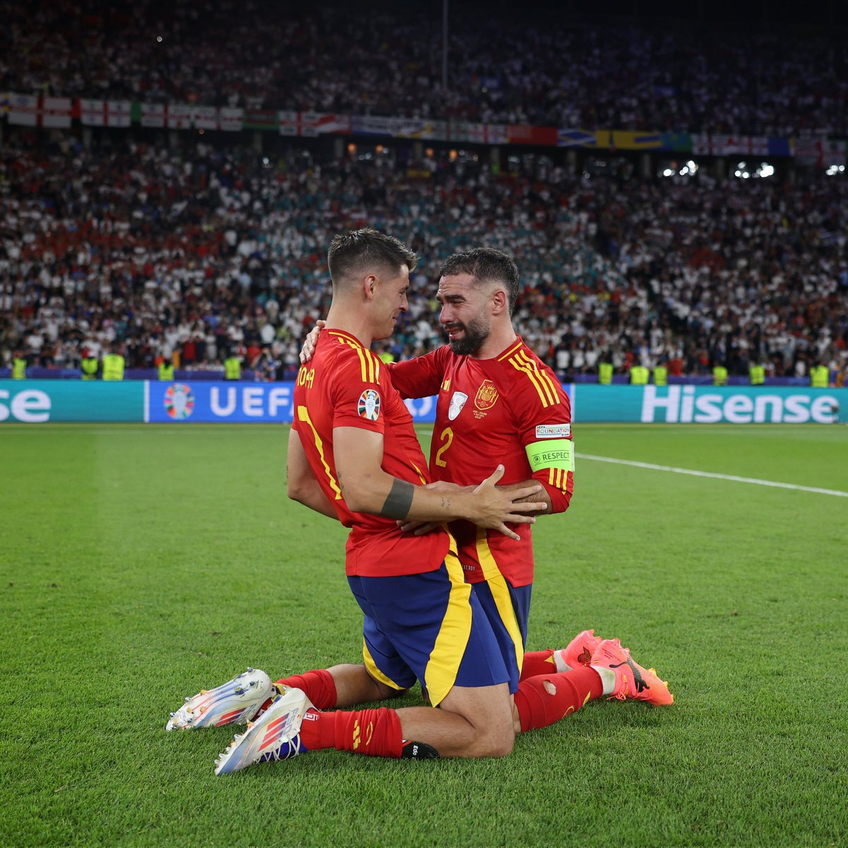 DanikRM_'s tweet photo. CAPITANES ❤️❤️❤️ https://t.co/gNC1v7b14m