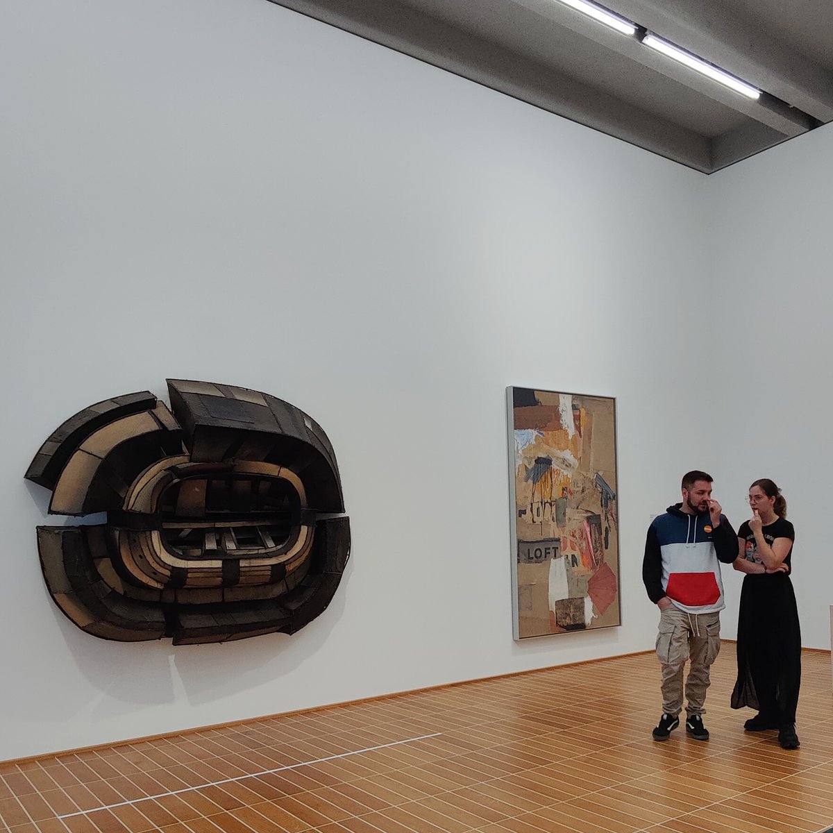 ArtNomads's tweet photo. #leebontecou will always be a fav for us ❤️ #untitled 1962 from the #kunst #museum on #museummonday
#moma #monday #bontecou #sculpture #modernart #arttravel #artnomads #ArtAdventureTravel https://t.co/U8vgbs1XfE