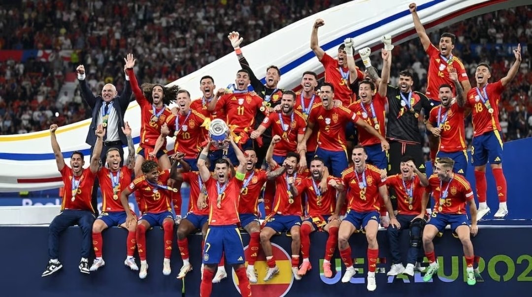 España 🇪🇸 Campeones de Europa por CUARTA VEZ!! 🎊🇪🇸✨️ <3 !!