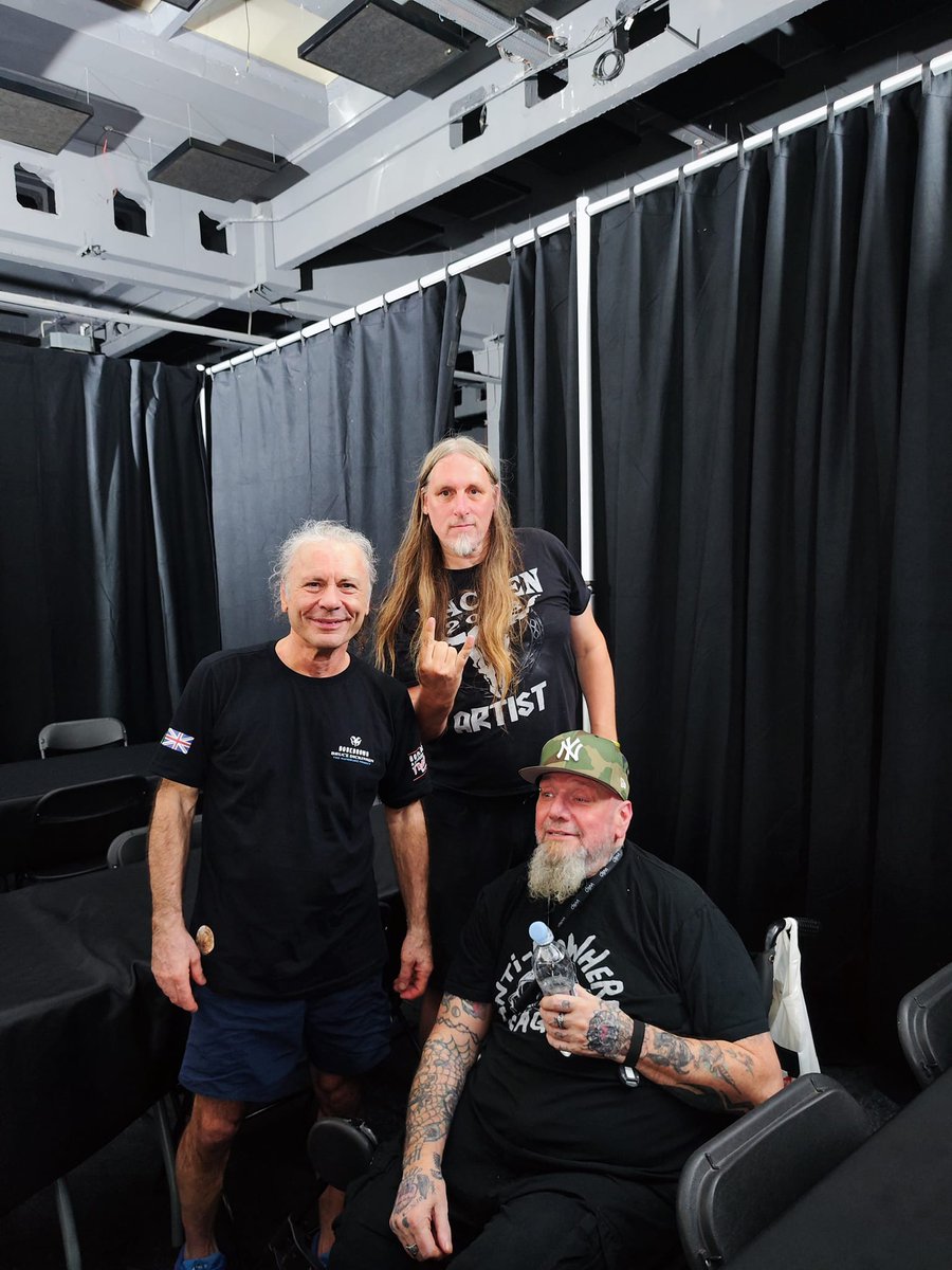 Ayer 13 de Julio, <a href="/brucedickinson_/">Bruce Dickinson</a> y <a href="/Paul_DiAnno/">Paul Di'Anno</a> los legendarios cantantes de <a href="/IronMaiden/">Iron Maiden</a> , se encontraron por primera vez en persona en Croacia.

Este encuentro se dio mientras Bruce se encontraba de gira en solitario y Paul en tratamiento médico.