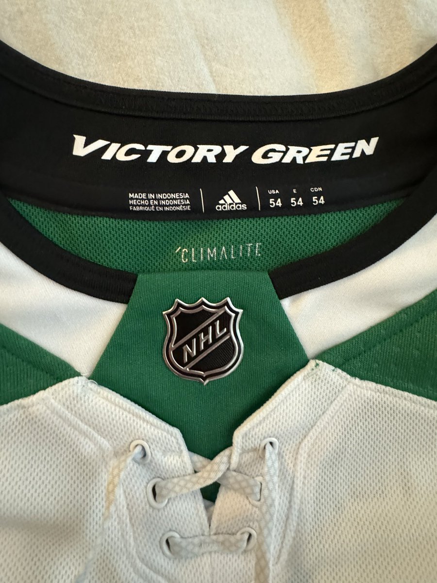 CodyFrancez's tweet photo. ⭐️CALLING ALL STARS FANS⭐️

On August 3rd 7am-7pm(PST) we are raising money for our local animal shelter @KatiesPlace! As an incentive to donate, we will be giving away this Adidas Jamie Benn Dallas Stars 2020 Stanley Cup Final jersey!

HOW TO ENTER:

1. Follow me on Twitter (we ain’t calling it X)

2. Retweet this tweet

3. Donate to Katie’s Place via https://t.co/B1NJXTc1h3 ($5 per entry, unlimited entries are allowed)

Let’s help out some animals yall! All retweets and donations are extremely appreciated!!