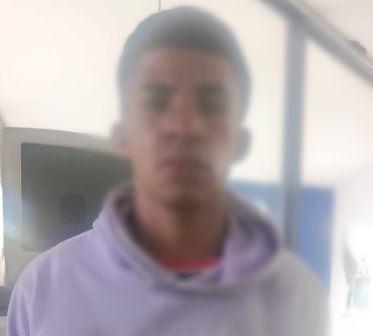 PoliciaEcZona9's tweet photo. 𝐀𝐏𝐑𝐄𝐇𝐄𝐍𝐒𝐈Ó𝐍 𝐃𝐄 𝟏 𝐂𝐈𝐔𝐃𝐀𝐃𝐀𝐍𝐎 𝐏𝐎𝐑 𝐓𝐄𝐍𝐄𝐍𝐂𝐈𝐀 𝐃𝐄 𝐀𝐑𝐌𝐀 𝐃𝐄 𝐅𝐔𝐄𝐆𝐎 🚔
👉 Durante operativos de perfilamiento de personas con actitud inusual en el sector de Las #Cuadras #UIO.
✔️ Se incautó 1 arma de fuego.
#PolicíaEcuador
#ServirYProteger https://t.co/JE988xGl7u