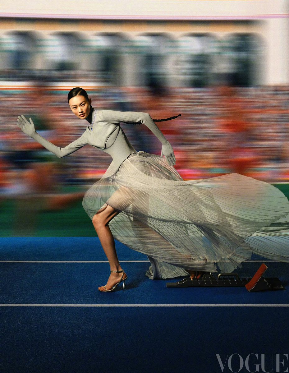 mugIerette's tweet photo. I immediately thought of Vogue China September 2023 https://t.co/DRPNn0Ia9q