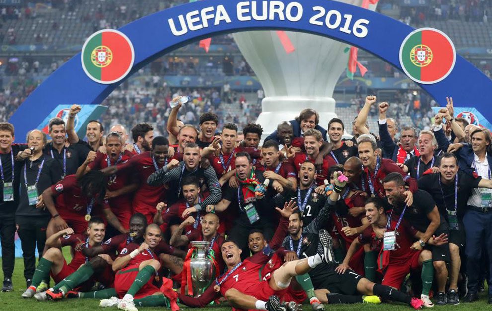 ClasiHistorica's tweet photo. 🐷 Que vivan los PIGS!!! 

🇵🇹 Portugal 2016
🇮🇹 Italy 2021
🇬🇷 Greece 2004
🇪🇸 Spain 2008 2012 2024 

🏆 20 años dominando Europa 

#EURO2024 https://t.co/shC6CVpjz8