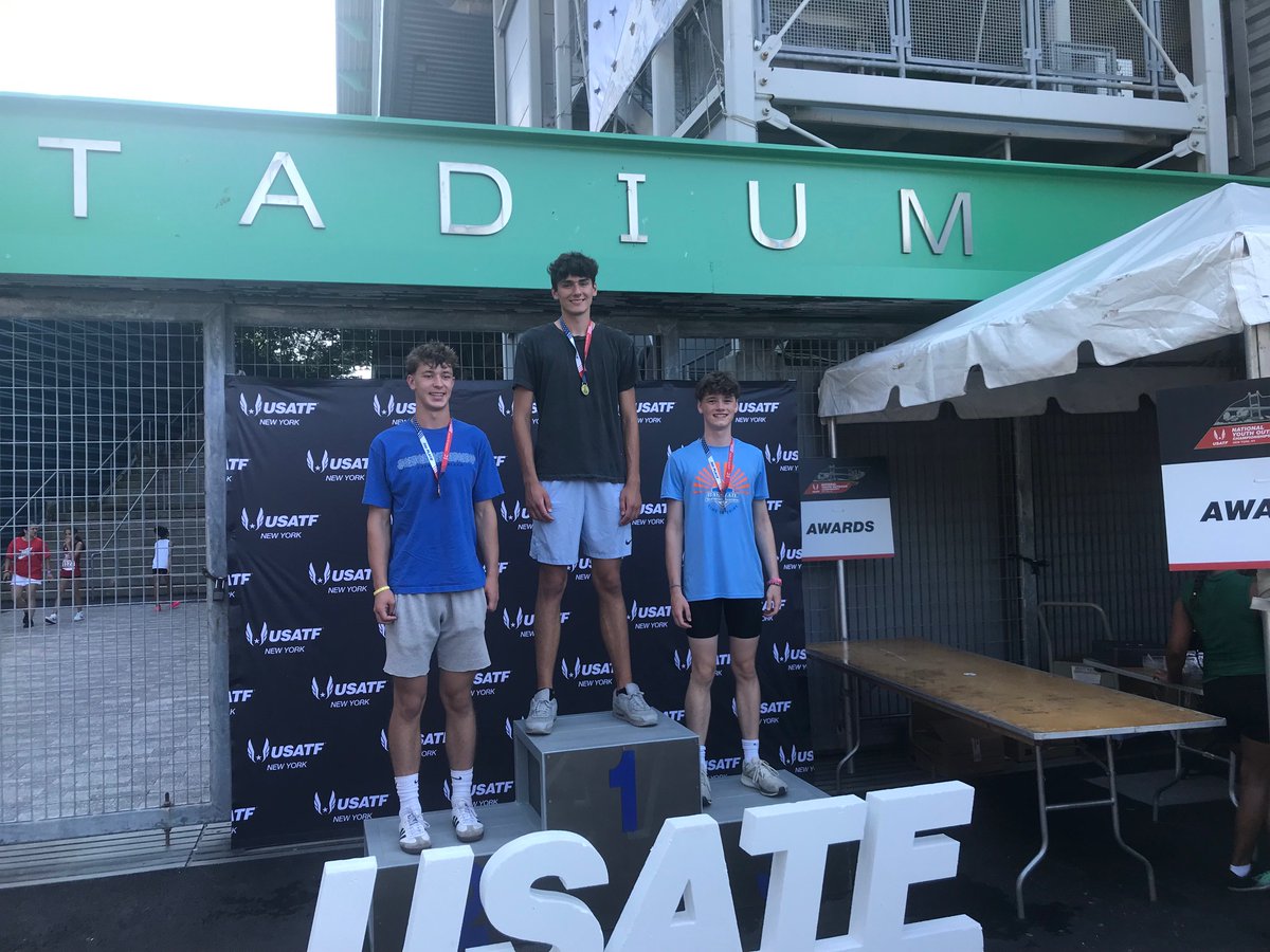 CBHJ118562's tweet photo. Medalist at the @usatf Regionals held at @IcahnStadiumNYC this weekend. MA jumpers dominated including a 6'8" jump by Imran Serifovic who is heading to @uchicagoath. @bchighxc @kangathletics @iamMrJump @jumpersworld @PrincetonTrack @AndrewChabon @CC_SportsInfo https://t.co/QrKKQSOtYY