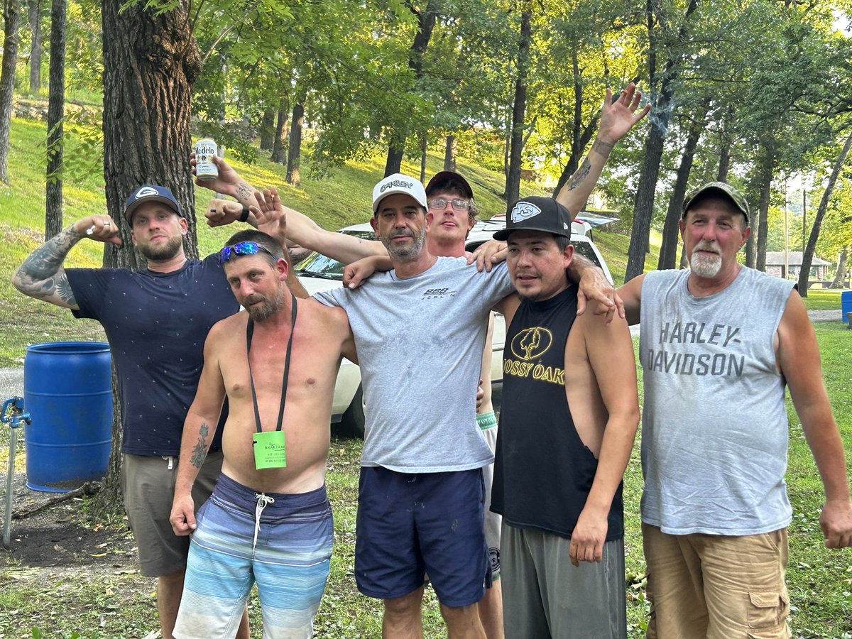 Chad001984's tweet photo. Been livin that river rat life https://t.co/4rWYpquHJA