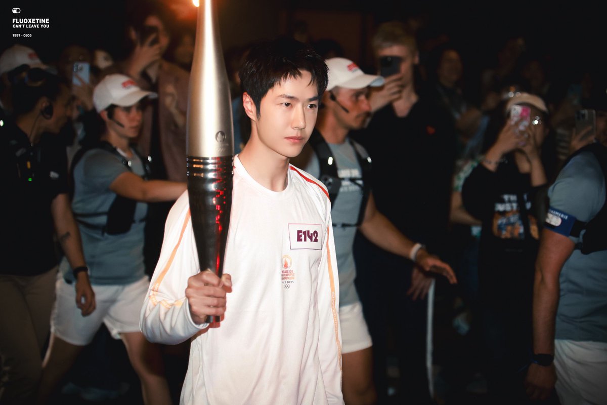 Passionista88's tweet photo. ภูมิใจในตัวอี้ป๋อมาก 🥰 เป็นเกียรติเป็นศรีที่ได้มาติ่งจริงๆ อายุน้อย แต่ความสามารถร้อยอย่าง PARIS TORCHBEARER WANG YIBO 🔥
#WangYibo_OlympicTorchRelay
#WangYibo_Olympic2024 #WangYibo #Paris2024 #หวังอี้ป๋อ https://t.co/Q4mqvqrPO3