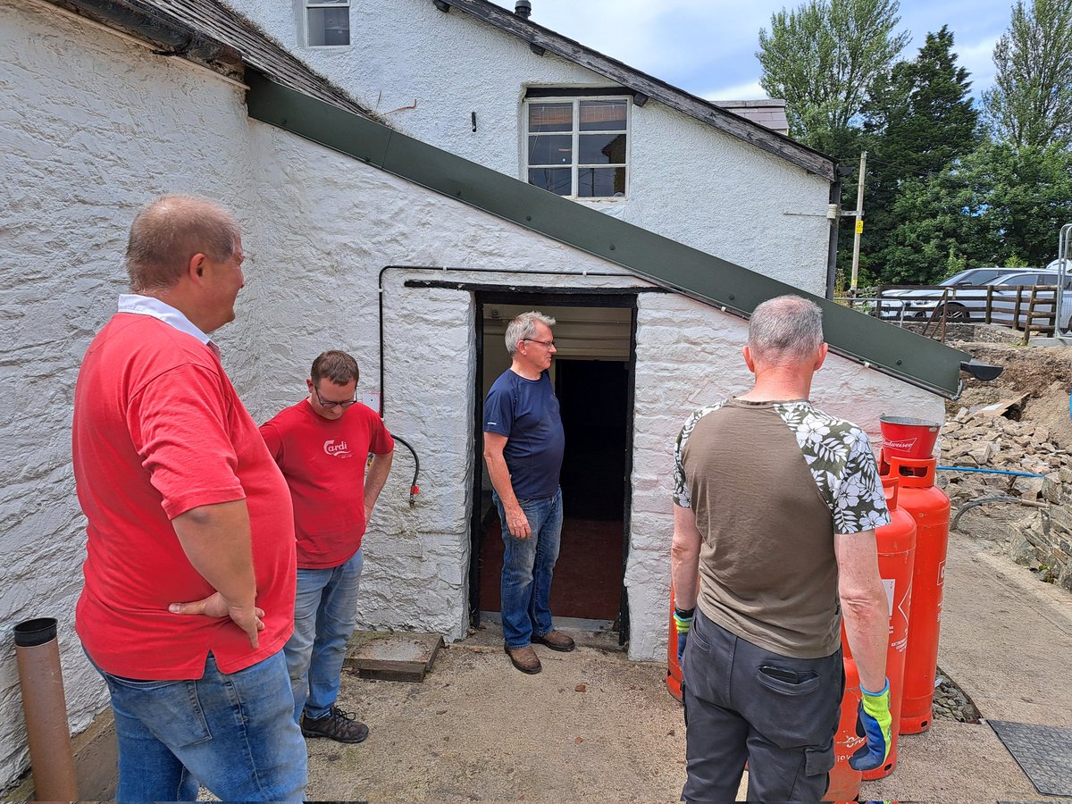 Menter Tafarn Dyffryn Aeron tweet media