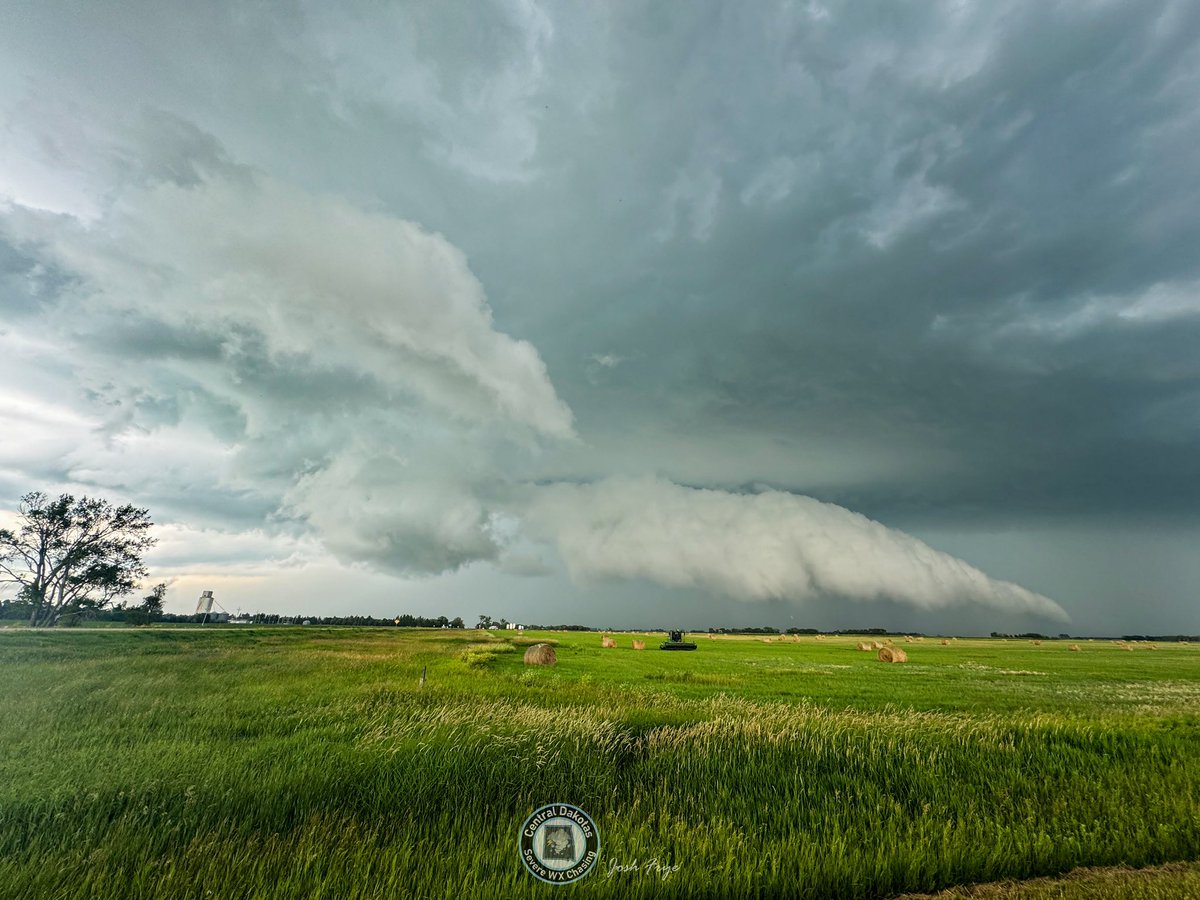 Josh Frye (Central Dakotas Severe WX Chasing) tweet media