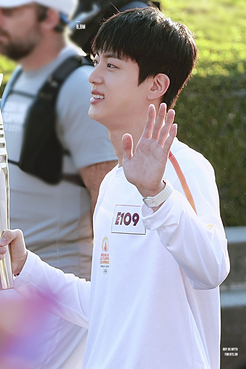 boybe_myth's tweet photo. 240714 PARIS 존재 자체가 햇살같다

#JIN #김석진 #SEOKJIN #방탄소년단진 @BTS_twt https://t.co/xJXTTH8pq5