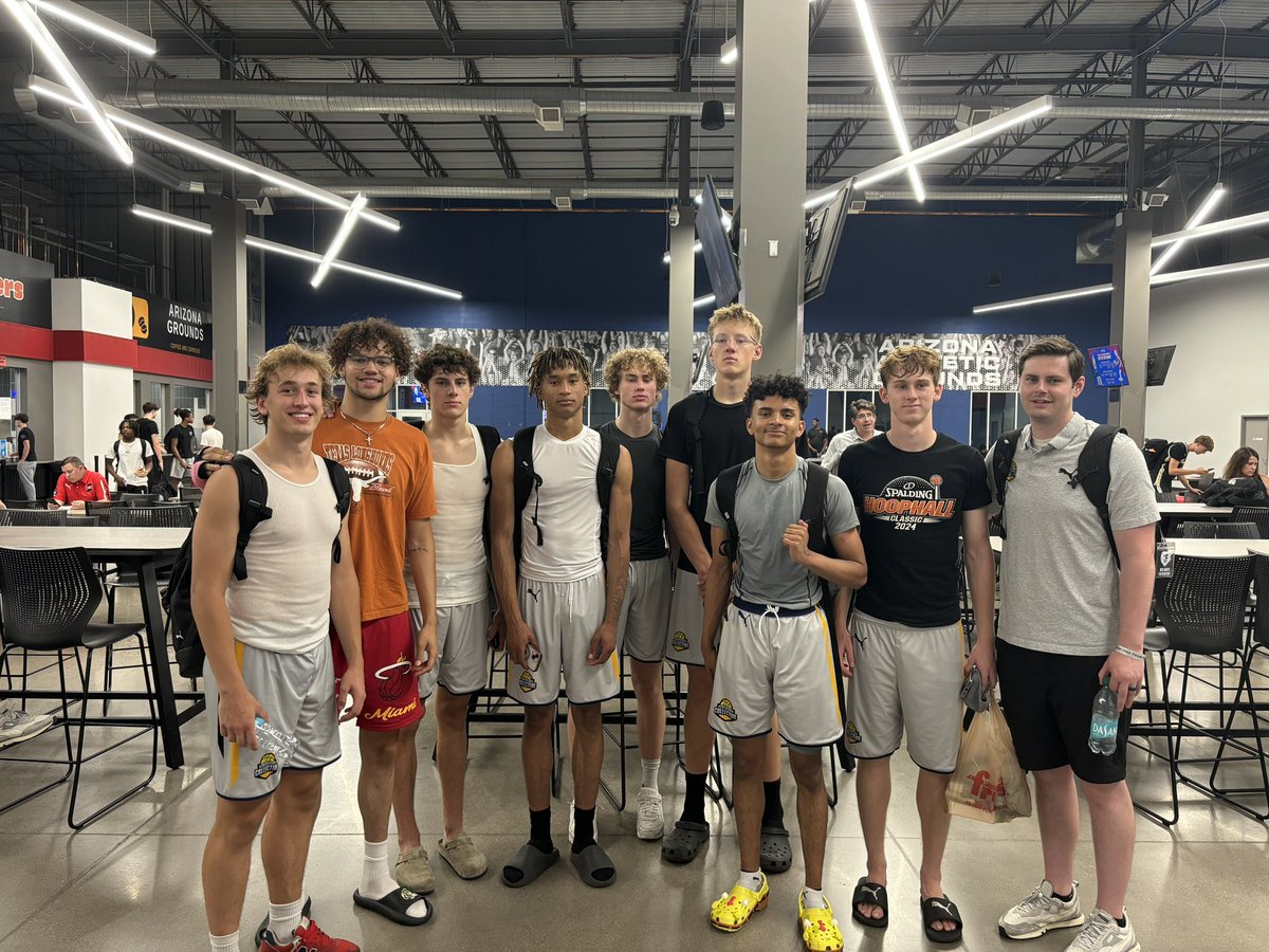 Super proud of this <a href="/COCollective303/">Colorado Collective Basketball</a> group, huge 5-1 weekend on the big stage, competing in the PRO16 Finals! They have put in the work this year truly special group.

Big shoutout to <a href="/PRO16League/">PRO16/NXTPRO League</a> for providing a great platform for players to find exposure!