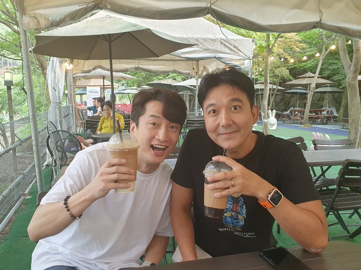 josewan81's tweet photo. 세상멋진 동생과 함께~^^ https://t.co/HQEiqheub8