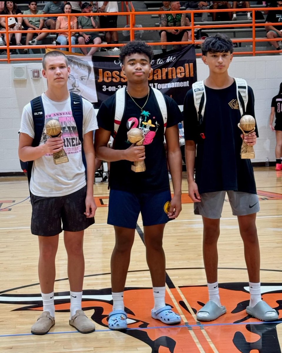 First place 14U <a href="/JD3on3/">Jessie Darnell 3on3 </a>