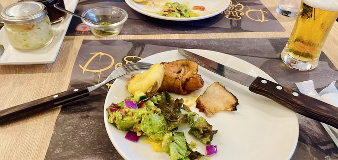 昨日はシュラスコ食べに行きました!!食べるのに必死すぎて、写真撮ってなさすぎて食べかけの謎写真しかない!!おいしかった…そしてのむさん(  )のアクキー!無事受け取りました、めっちゃ可愛い…前のミニチュアチャームと一緒に大事にします…!ありがとうございます! 