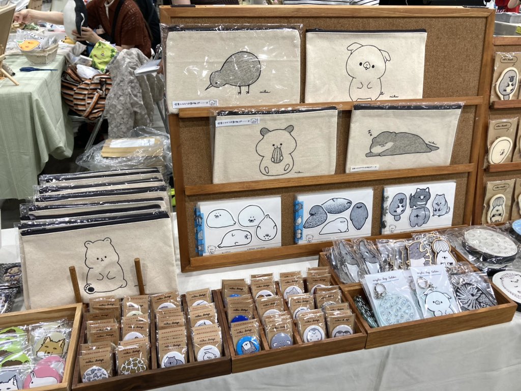 29topia's tweet photo. CC福岡60始まりました＾＾いそだにくは【 B館そ19ab】です！いろんな動物盛りだくさんです🐖ぜひお立ち寄りくださーい(   ･肉･   ) #CC福岡 https://t.co/aC2QBfmECG