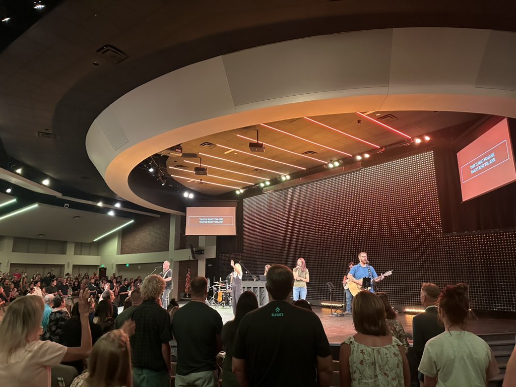 ArlynnEllis's tweet photo. Awesome Time at  @GenerationsChurch today with my family.  

🎵 You are
Way maker, miracle worker, promise keeper
Light in the darkness
My God, that is who You are🎶 https://t.co/hKRiNbKDUf