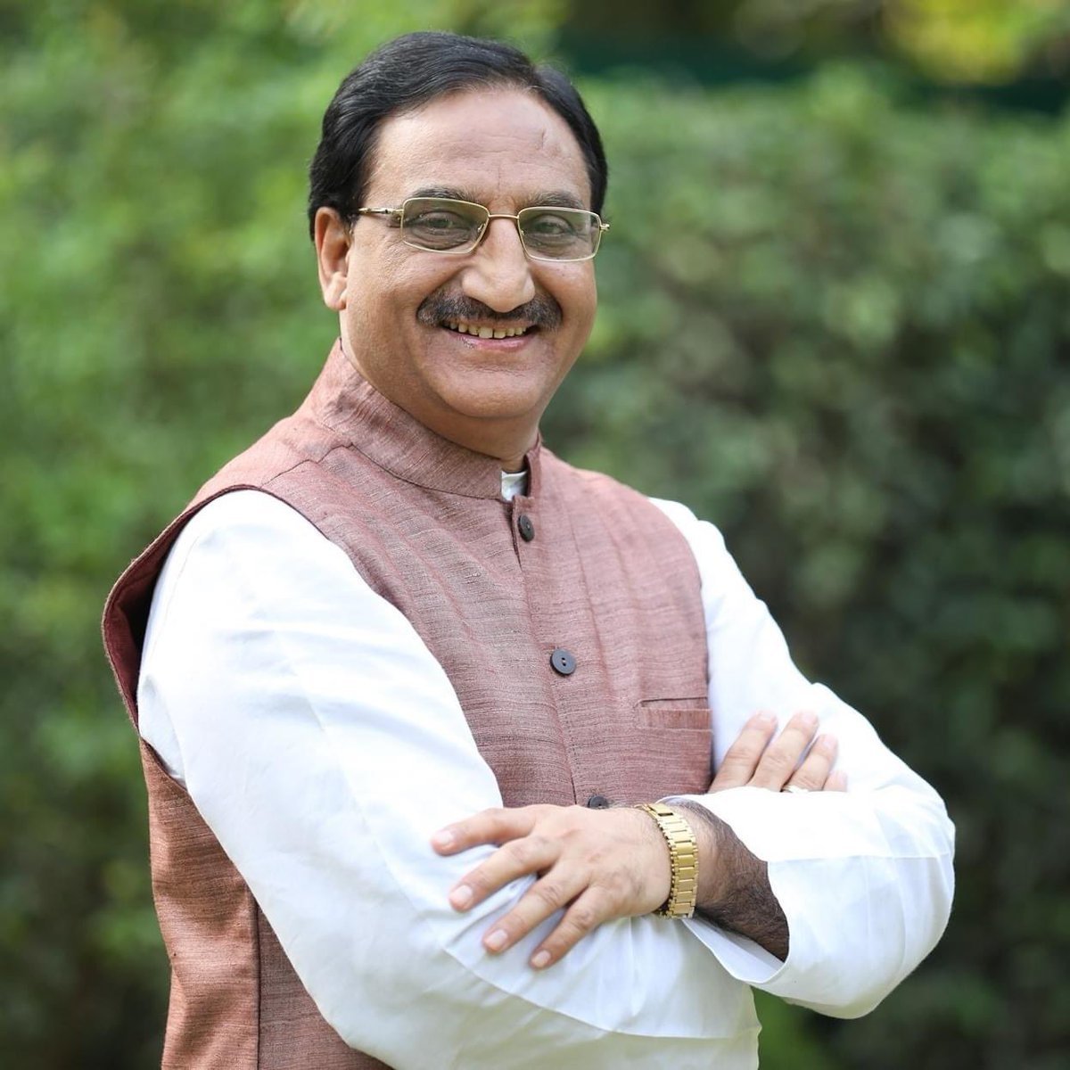 anugrah_mishra9's tweet photo. उत्तराखंड के पूर्व मुख्यमंत्री, पूर्व केंद्रीय शिक्षा मंत्री एवं वरिष्ठ भाजपा नेता आदरणीय डॉक्टर रमेश पोखरियाल ‘निशंक’ जी को जन्मदिवस की हार्दिक बधाई एवं शुभकामनाएं l बाबा केदार से आपके सुदीर्घ खुशहाल जीवन की कामना।
@DrRPNishank
#RameshPokhriyalNishank #rameshpokhriyal https://t.co/3wbkCCLHtW