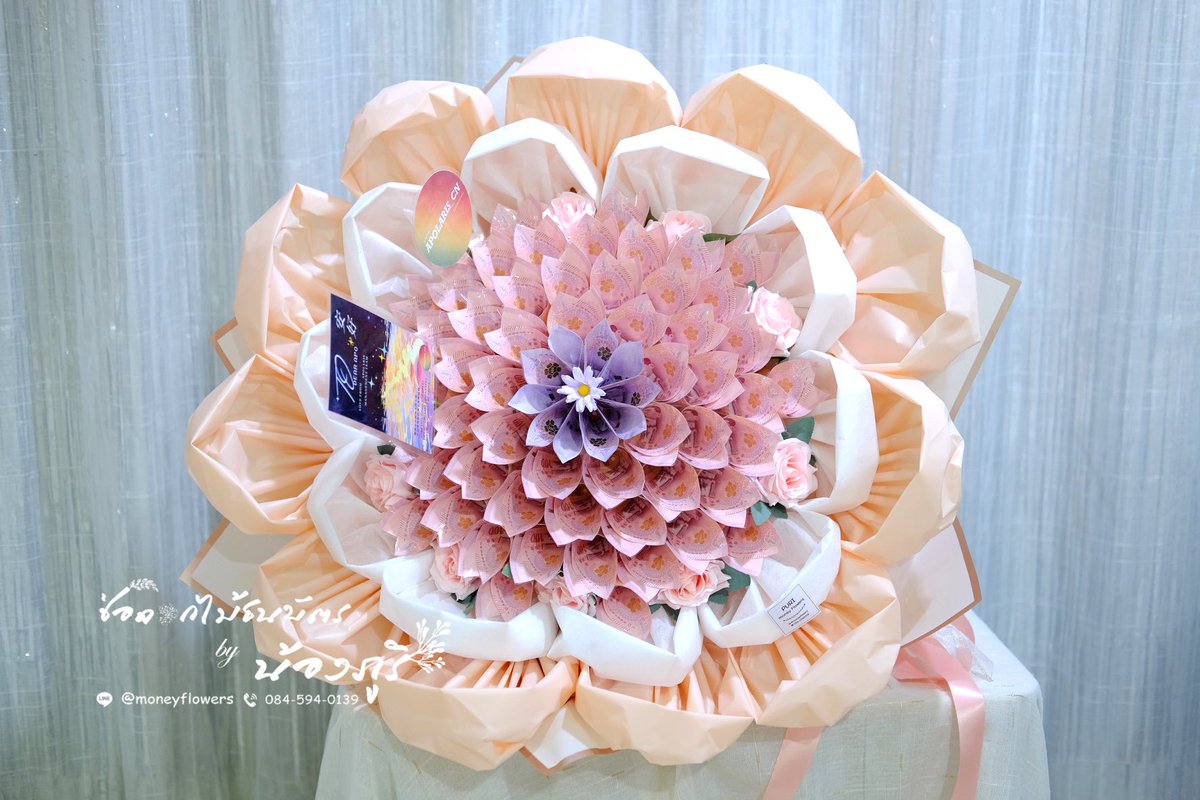 purimoneyflower's tweet photo. 🙏Thank you. FANS @Apolaris_C @Nnattawin1
For trusting us to create this special gift. Give it to your significant other. #ApoNattawin #apocolleagues
#moneyflower #moneybouquet #Moneycake #moneygift #floweranniversary
#ช่อดอกไม้เงิน #ช่อดอกไม้แบงค์ #ช่อดอกไม้ธนบัตร #ช่อเงิน https://t.co/4nb2I8ldiD