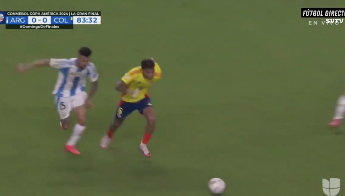 finanzacontable's tweet photo. Si persiste el empate se juegan tiempos extras!
Se juega 2do Tiempo 87’
Final #CopaAmerica2024
47% 🇦🇷 0 🆚 0 🇨🇴53%
Tarjeta A 2 1
#LaAlbiceleste #LosCafeteros
🏟️ Hard Rock Stadium, Miami
#CopaAmerica2024 #Argentina #Conmenol #Colombia #Fútbol #VamosArgentina #VamosColombia