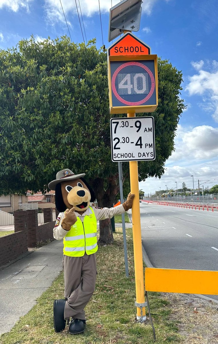 CityofCanning's tweet photo. Back to school for term 3 🛑
A reminder that 40km/hr school zones are in place around every school in the City of Canning. School zones operate from 7.30am to 9am in the morning and 2.30pm to 4pm in the afternoon. https://t.co/eGTeJ9m3qu