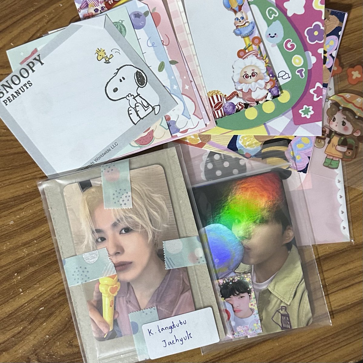 ได้รับการ์ดเรียบร้อย ขอบคุณมากๆน้าค้า ของแถมใดๆๆเยอะม้าก แพ็คมาอย่างดี มีอัพเดตตลอดค่า🫶🏻  #2osatreview