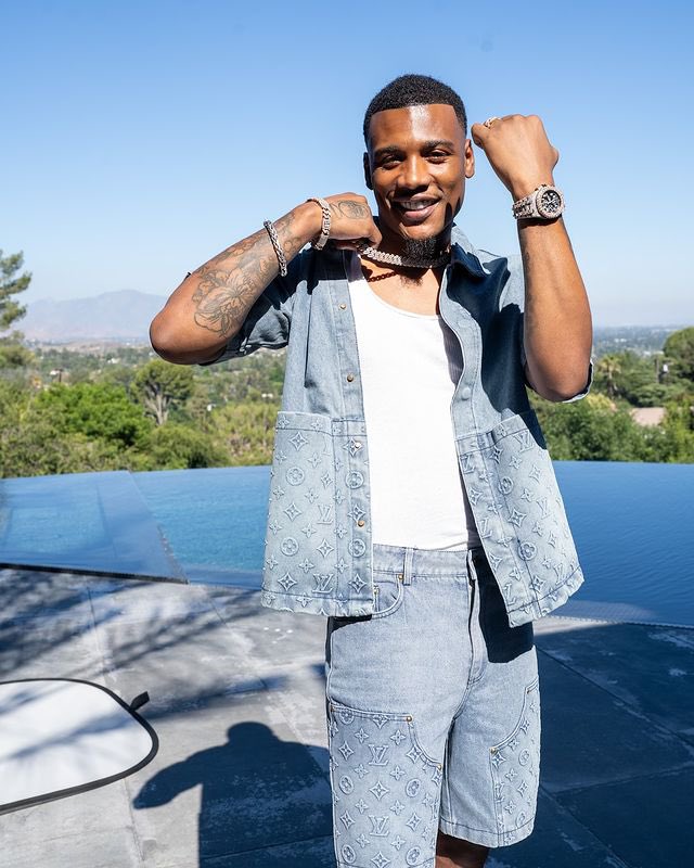 gernee1998's tweet photo. He always been a 🏆Winner and will forever be a Winner. I love my  Fave the one an only  King Money Ⓜ️ @ArmoneyWarren 🧡🧡🧡🧡🧡🧡 We going to the moon🚀🚀🚀🚀🌙👀 Lights, camera, action 💥💥💥💥GET READY‼️GET‼️GET READY‼️👑👑👑👑🥇 #TEAMMONEY BABY #AllWeDoIsWinWinWin🥇🏆💯🏌🏾 https://t.co/4bAcYdvLpF