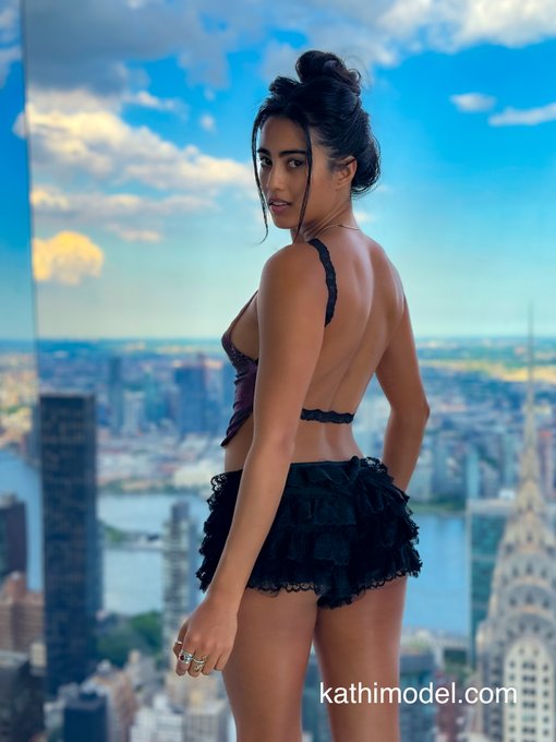 The Summit, New York https://t.co/BhXNUYl6MW https://t.co/4cq93Eq8w0