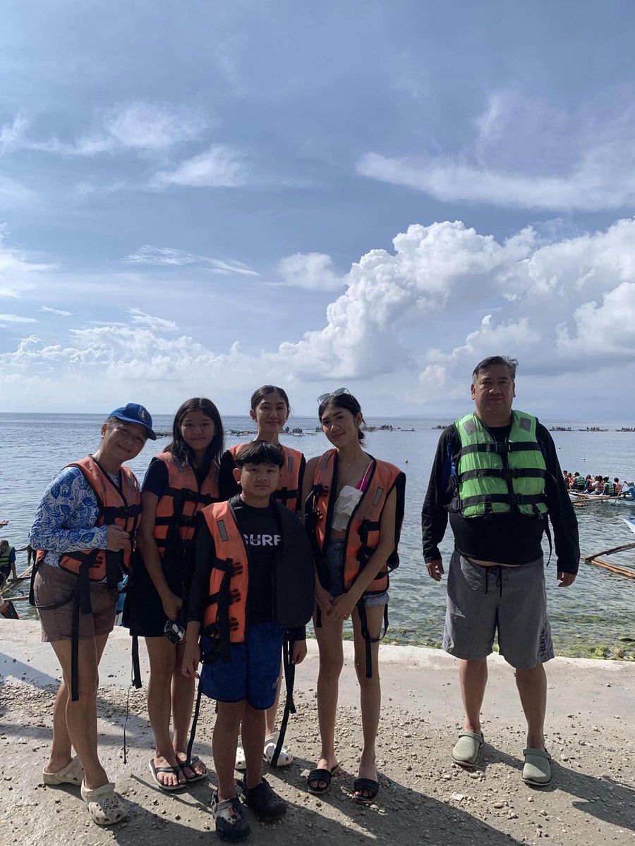 islanddiaries's tweet photo. We appreciate your feedback and are delighted to know that you enjoyed our services 😊
Thank you so much Mendoza family from Iloilo City!
📍Oslob Whaleshark + Sumilon Sandbar
📍Siquijor Island
Viber | Line | WhatsApp:
📞 +63906 713 9620
#SiquijorIsland #Sumilon #Oslob #Tours https://t.co/MbD4RYc7Nr