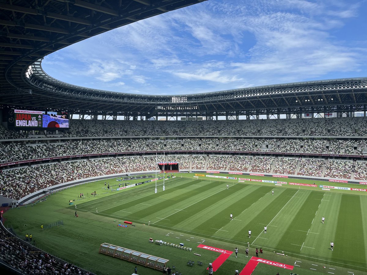 FoyChris's tweet photo. End of another tour for ⁦@MailSport⁩ - first one involving locations in three different countries. Tokyo, Melbourne, Sydney, Dunedin, Auckland. Loads of miles travelled and loads of words filed. Union and league (Origin). Time to get home. #Jacks #touron https://t.co/yFUTyBOlBA
