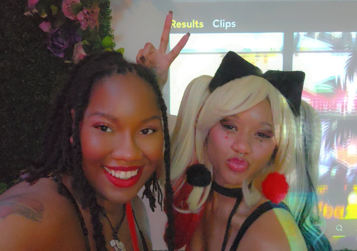 BakeryLaDulce's tweet photo. Obligatory #NameSakePic with my Coco @CocoDSensei ! #CocoAndCocoa #BadDecisions6 https://t.co/gOuvIqa96y