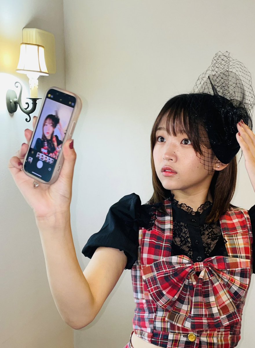 a_____pin2's tweet photo. アクスタ撮影終わったさりあのオフショ🪄︎︎◝✩ https://t.co/Z6Rh3bu7g6