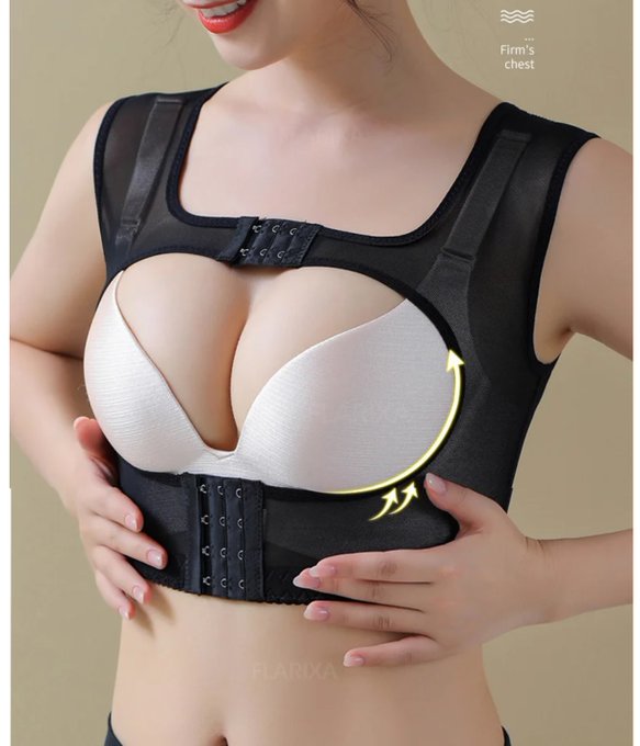 퇴근하고..쉬는날은 매일차고 생활했거든.. 진짜 가슴이 가운데로 모이네요..효과짱~   나이제 여름에는 앏은티 못입음 완전티나..  여자처럼 가슴이 달리니까 기분이 진짜 묘하네요.