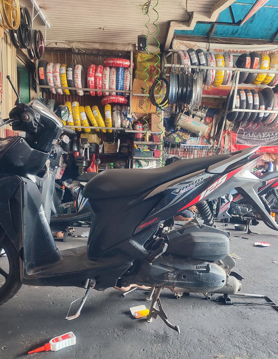 Harga ban luar tubeless 280rb
Bengkel Kuala Dua, depan gang Debu (pasar Bahagia)