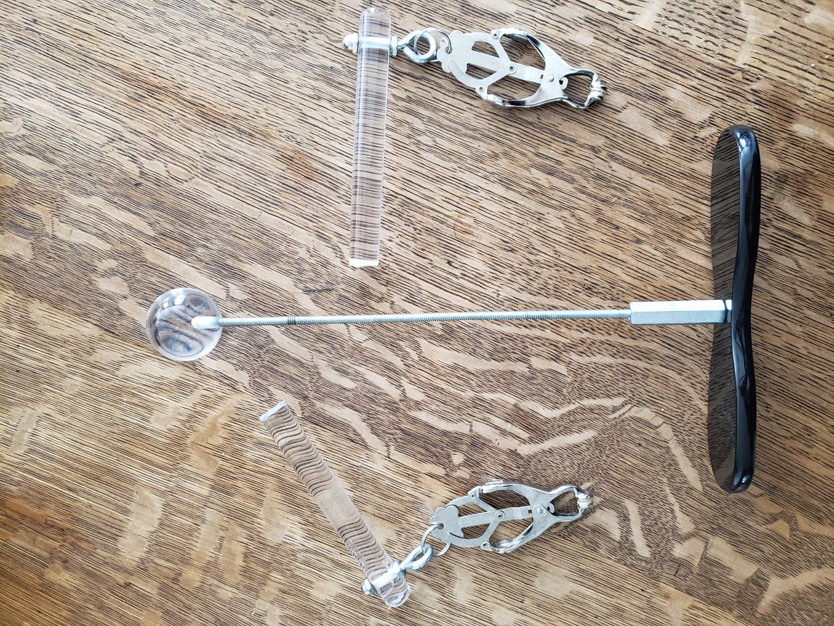 JulieSpanks's tweet photo. One very naughty slut broke My Double Evil with his nipples. Do they even make these anymore?
#utahmistress
#sophisticatedmistress
#nippleplay
#nippletorture
#prodom
#nippleclamps
#femdom
#sadisticwoman
#goforbroke
#masochist
#fuckyoupayme
#doubleevil https://t.co/bvV3hNBBun